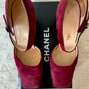CHANEL Vintage 1990’s Square Toe Shoe